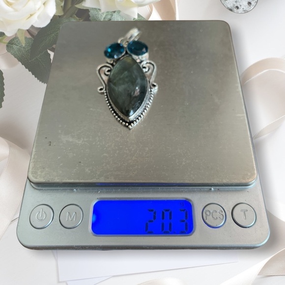 Sterling Silver Jewelry 925 Labradorite Gemstone Pendant London Blue Topaz - Picture 13 of 13